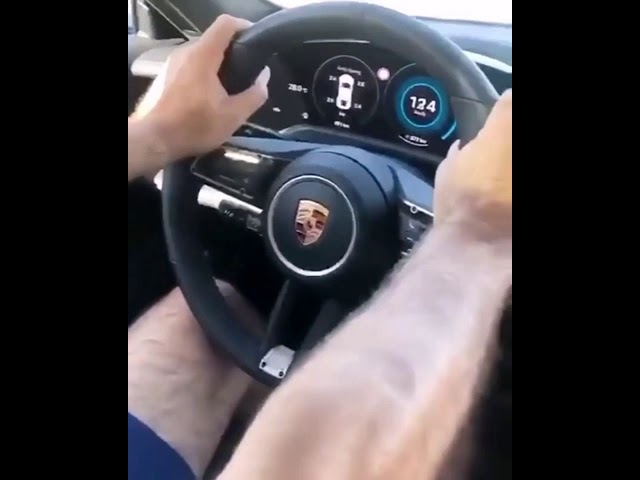 Разбиха ново Porsche за 150 000 евро секунди след покупката ВИДЕО