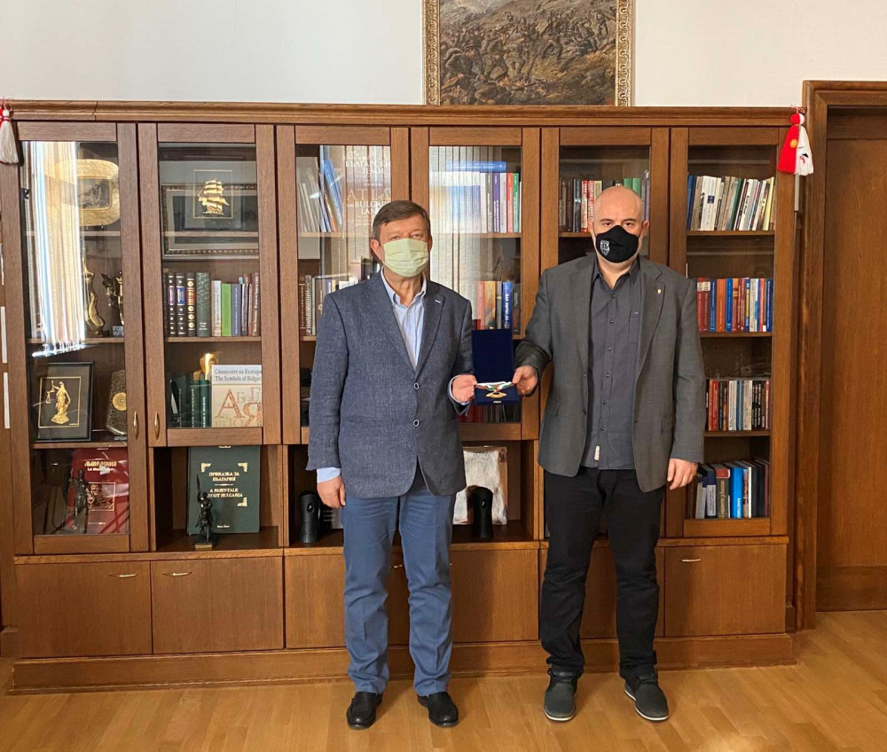 Главният прокурор Иван Гешев връчи отличие на прокурор Радосвет Андреев от ВКП