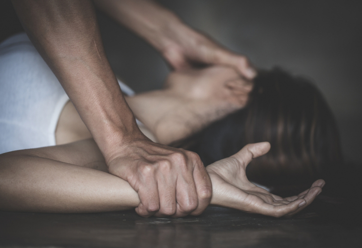 Арестуваха католически възпитател за изнасилване на 14-годишно момиче