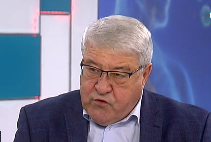 Гърневски: Радев е получил смс от ген. Мутафчийски, че е контактувал със заразен с К-19