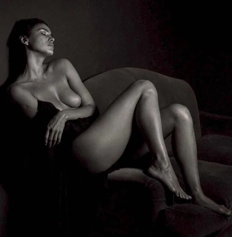 Ирина Шейк взриви мрежата с неизвестни чисто голи СНИМКИ 18+