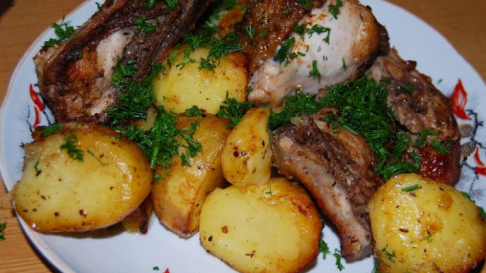 Пилешко с картофки и още нещо - нереална вкусотия