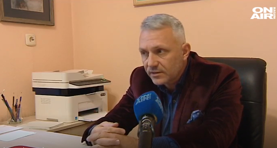 Адв. Хаджигенов с невероятно оправдание на протестиращите, които горят маски
