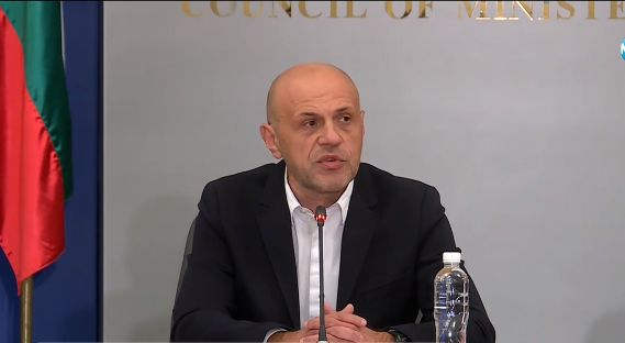 Дончев сравни подхода на Радев с "котката на Шрьодингер" ВИДЕО