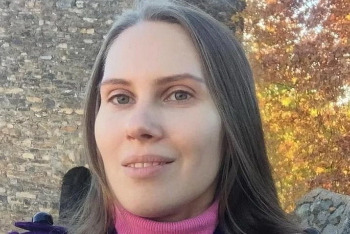 Убиха красива преподавателка, за да ѝ отрежат пръста и отключат смартфон 