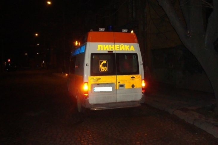Сигнали до БЛИЦ: Трета катастрофа с линейка в София, автобус се заби в стълб