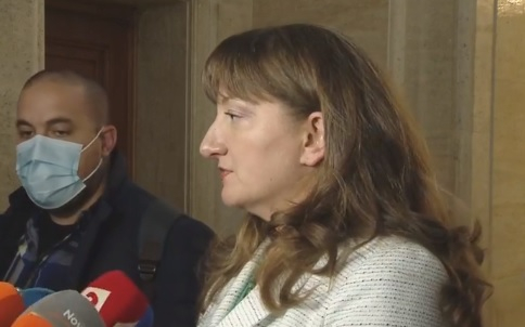 Сачева с извънредни и много важни данни за втората пенсия ВИДЕО