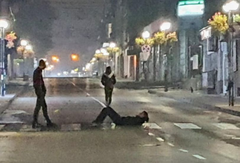 Зловеща мода у нас: Младежи си играят със смъртта като... СНИМКА