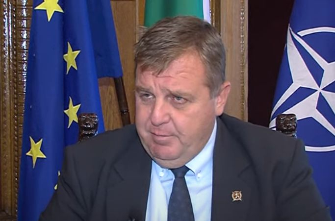 Каракачанов разкри каква е била ролята на ген. Мутафчийски в битката с К-19 