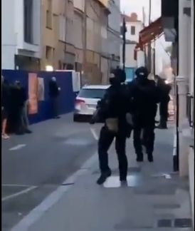 Извънредни новини за стрелеца от кървавата касапница пред църква в Лион ВИДЕО 