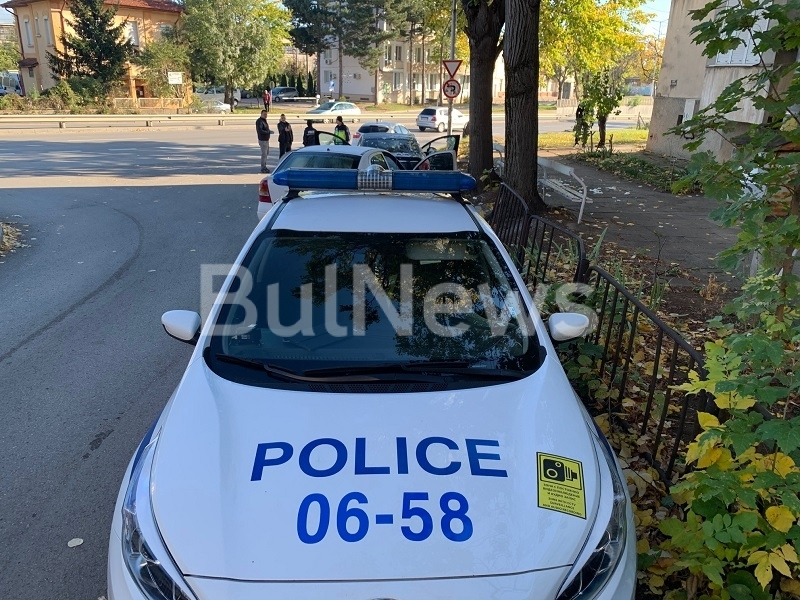 Мъст: Обезобразиха колата на полицай от Враца СНИМКИ