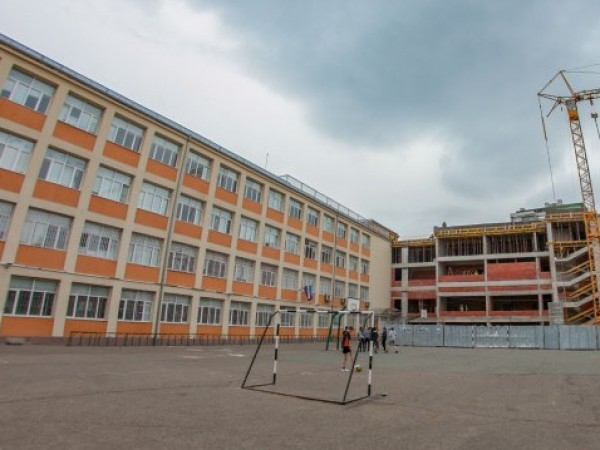 Какво се случва в училището в Опака, което загуби двама преподаватели заради К-19 ВИДЕО