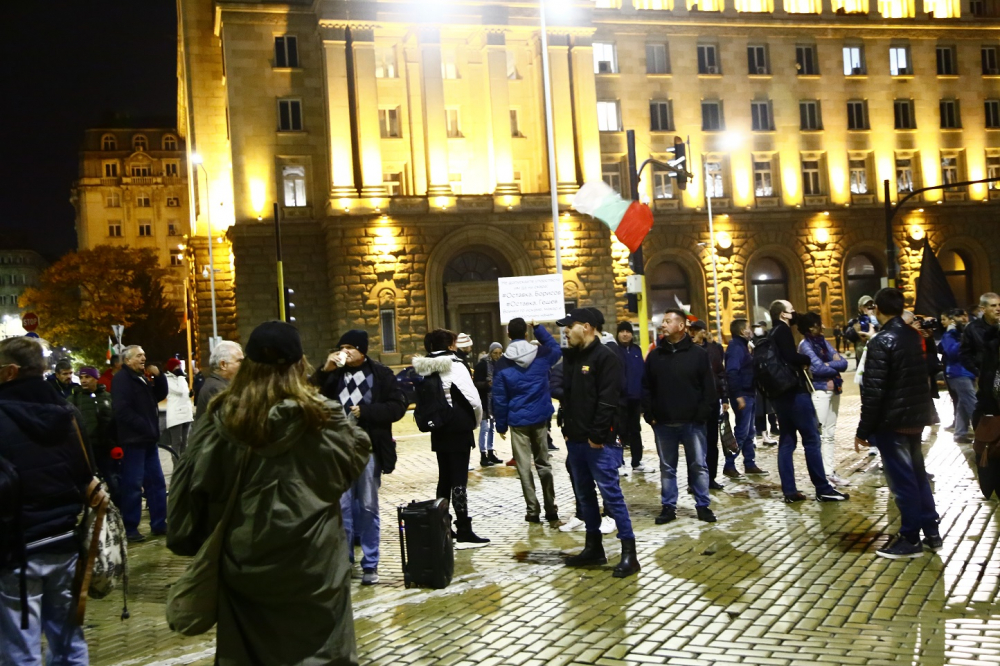 Протестиращите натириха новата коалиция "Изправи се! Мутри вън!"