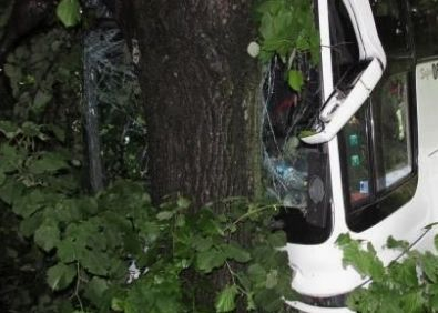 Жестока катастрофа с автобус, пълен с работници, окървави пътя край Ботевград 