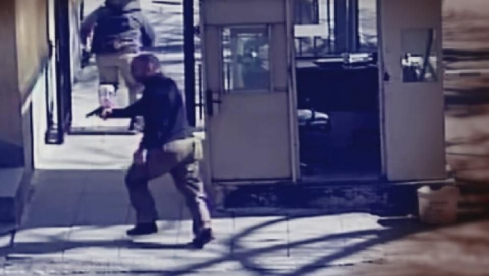 Ни вест, ни кост от затворника, участвал в най-зрелищното бягство в България 