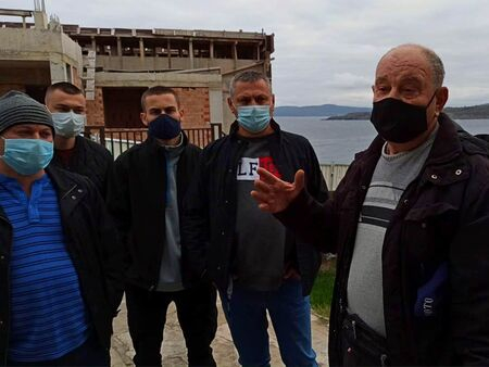 Съседи на скандалния швейцарец от Созопол с нова порция разкрития за своеволията му ВИДЕО 