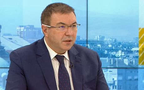 Здравният министър обяви кога ще преминем към следващата К-19 мярка 