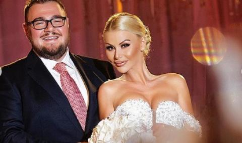 Вижте как Гущеров посрещна Светлана след родилното СНИМКА