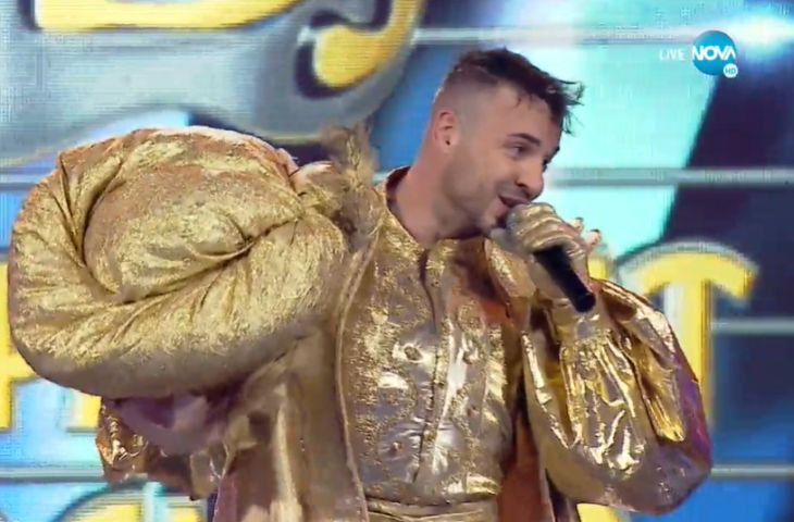 Бомба: Под маската на Златният в "Маскираният певец" се криеше...