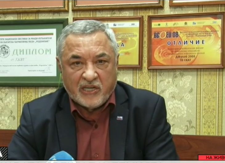 Симеонов: Ще настоявам на коалиционен съвет за пълно затваряне на всичко поне за 3 седмици и вечерен час!