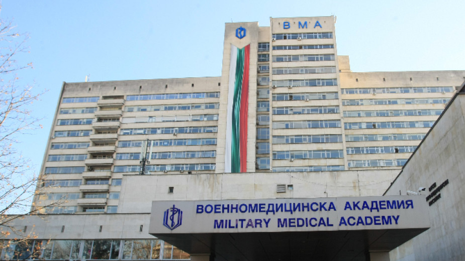 Във ВМА лекуват четирима медици, повторно заразени с COVID-19