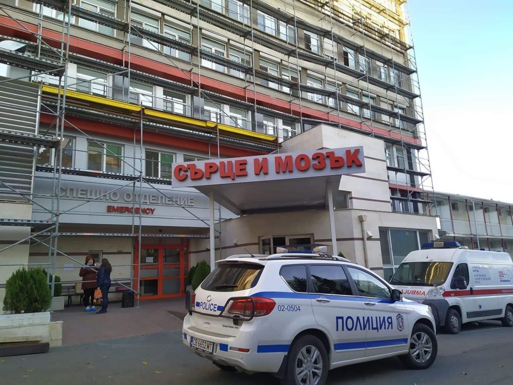 Пациент скочи от 8-ия етаж на болница в Бургас СНИМКИ