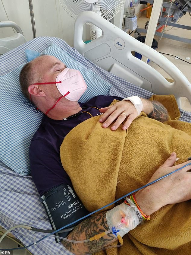 Мъж се заразил с коронавирус за втори път и ослепял след като.... СНИМКИ