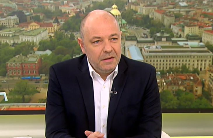 Проф. Габровски: Затварят ни заради тези, които горяха маски по площадите