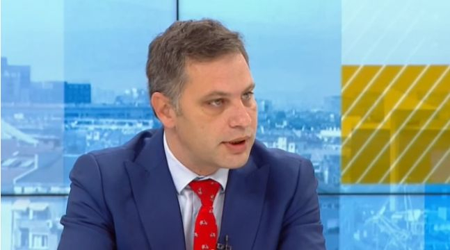 Депутат: ОП и ГЕРБ ли накарахме един китаец да изяде прилеп, за да се задържим на власт?