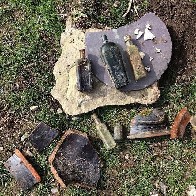 Страховито: Семейство откри скривалище на вещици в дома си СНИМКИ