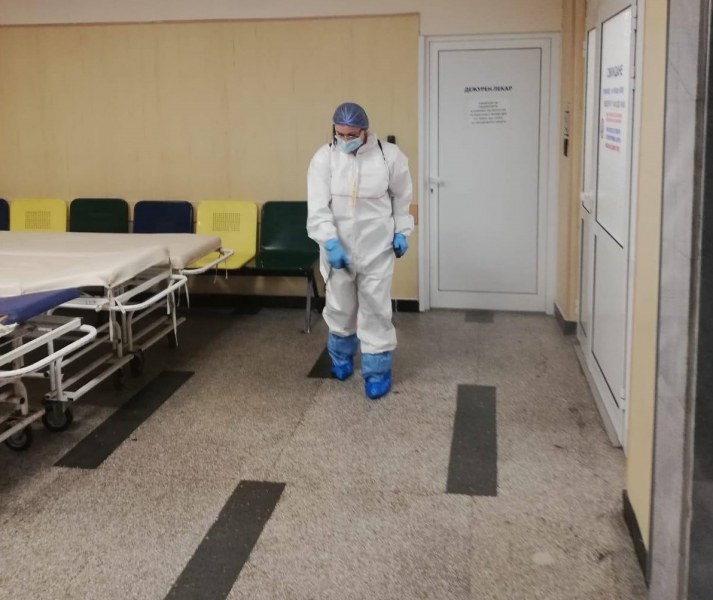 Нинова с шокиращи разкрития за новата си инкогнито-работа СНИМКА