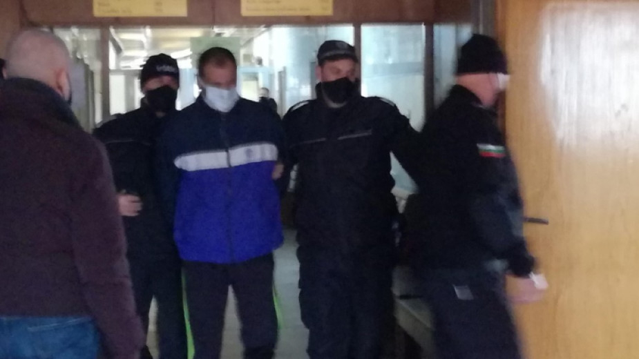 Нова Загора плаче за прегазения полицай Тодор, а убиецът му... СНИМКИ 