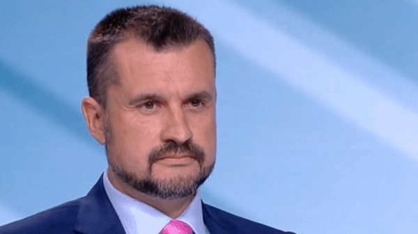 Калоян Методиев: Манолова е с много въпросителни, а в парламента ще влязат...