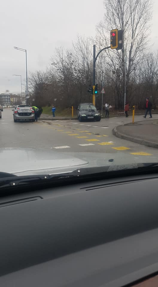 Първо в БЛИЦ! Зверски екшън на ключов столичен булевард СНИМКИ