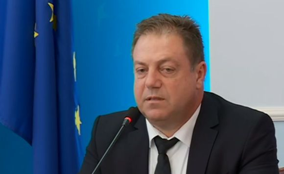 Шефът на БЛС с мрачен сценарий, ако К-19 мерките се разхлабят 