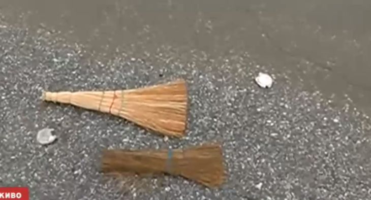 Ново село пропищя от вещерски ритуали с метли и свещи ВИДЕО