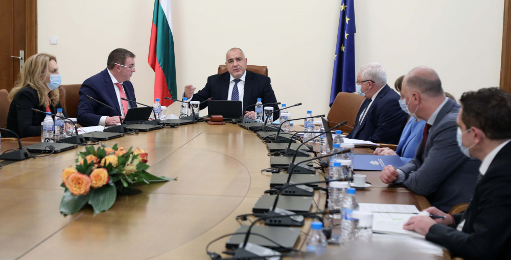 Кабинетът взе важно решение за електронни направления и рецепти