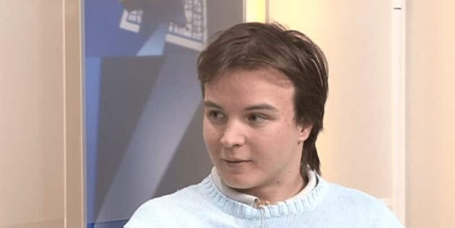 Версия: 23 г. поет Стефан се самоубил заради нещастна любов с Лора