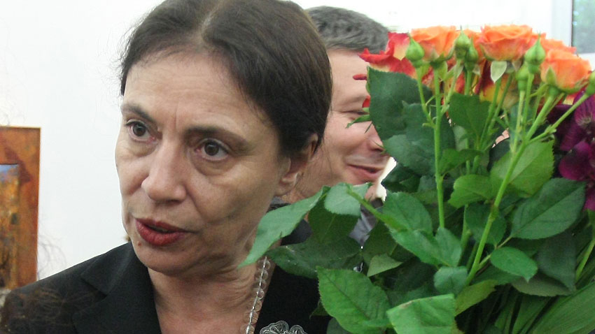 Отиде си една от най-големите ни поетеси 