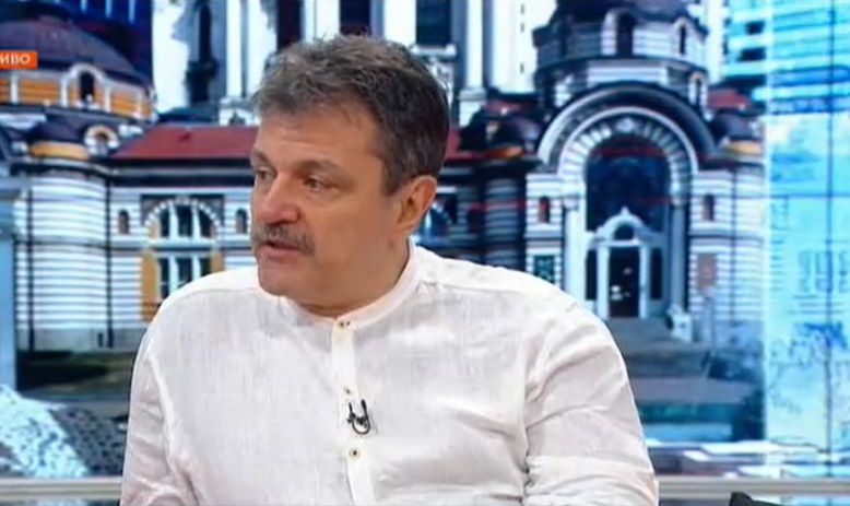 Д-р Симидчиев посочи единствения начин за спасение от К-19 