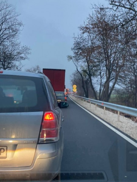Тежко верижно меле в насрещното с 3 коли край Пловдив