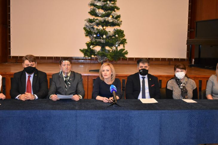 Асоциацията на прокурорите и Камарата на следователите дариха още два апарата за плазмафереза СНИМКИ
