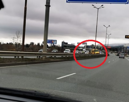Извънредно в БЛИЦ! Адско меле на Околовръстното в София СНИМКА