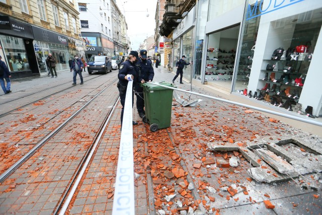 Земетресението в Загреб удари и българското посолство 