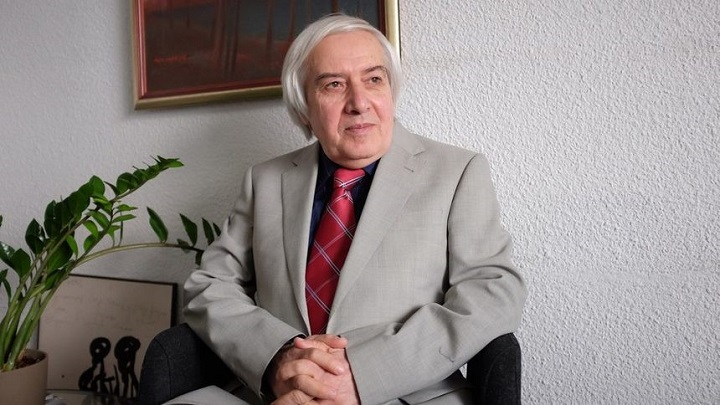 Златният Тео каза как родителите да спасят децата си...