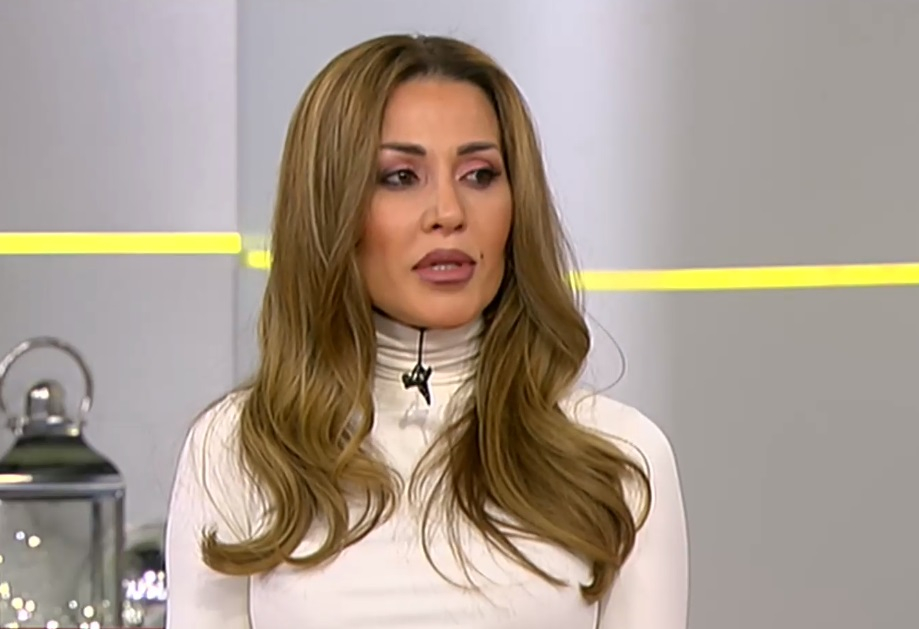 Енджи Касабие: Качването на килограми не идва от храната, а от... ВИДЕО