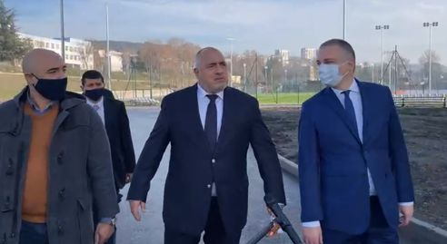 Борисов към кмета на Варна: Помниш ли каква сгурия беше, а сега... ВИДЕО