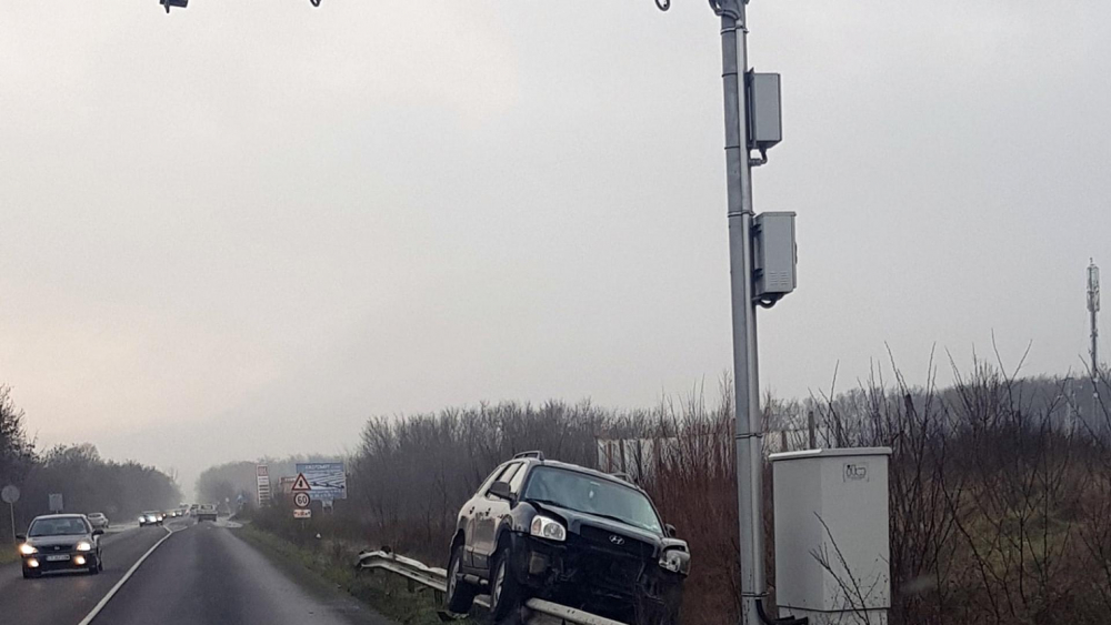Странна катастрофа в непрогледната мъгла край Стара Загора