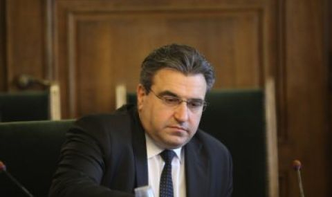 Демократите в Кoнгрecа на САЩ щe премaхнат думитe „бaщa“ и „мaйкa“ oт увaжeниe към „вcички пoлoви идeнтичнocти“