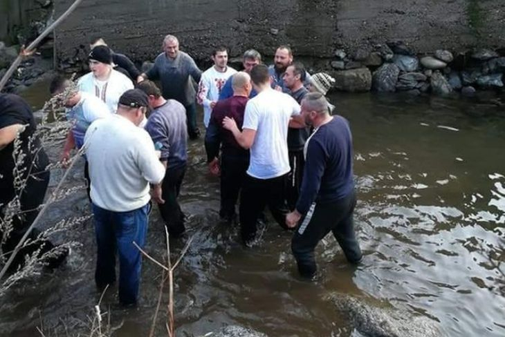 65-г. Йордан извади кръста от р. Бистрица, призна защо не го плаши пандемията